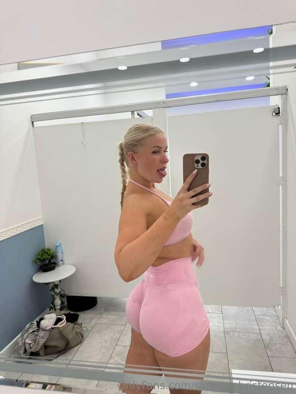 Just a hot girl doing hot girl shit don’t mind me 