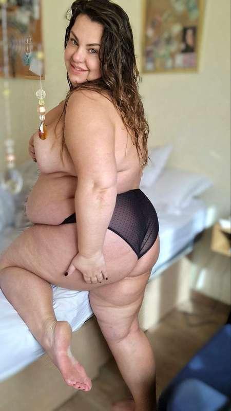 Feast your eyes on my big boobs and my even bigger as