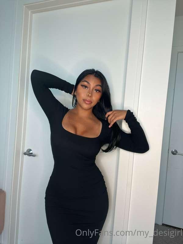 just sent an solo pussy play video in this dress to your dms..