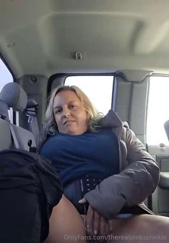 Watch me pump up my pussy on livestream while wearing anal b..