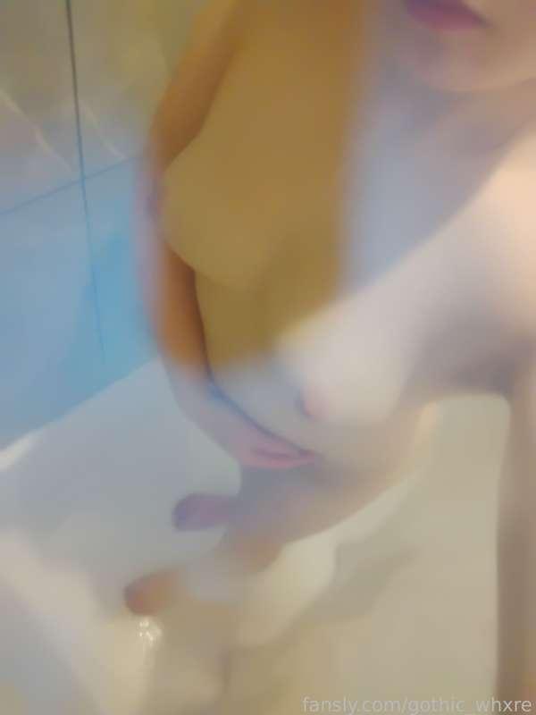 Join me in the shower 🤭



#altgirl #shower #teen #young #shortgirl #petite #tits #ass #pussy