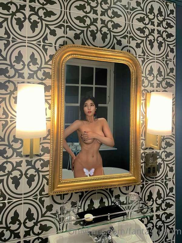 ur Aphrodite