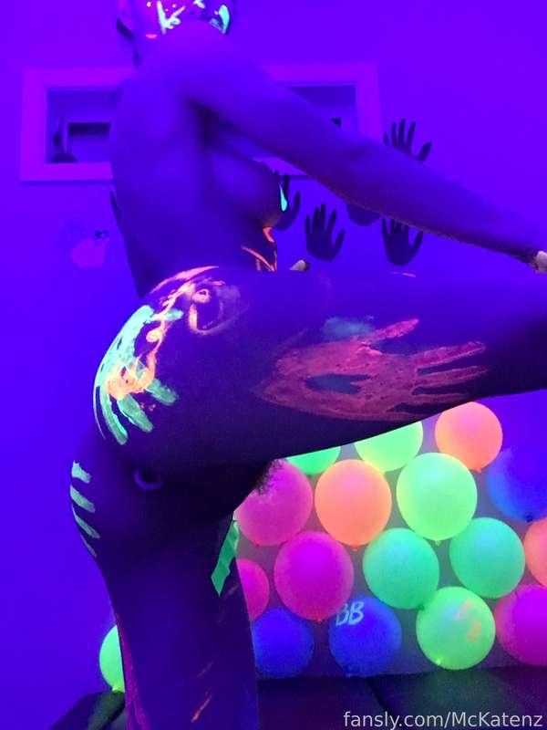 Definitely gonna redo this one day, first and last time I ever played with black light paint besides the GG collab. 