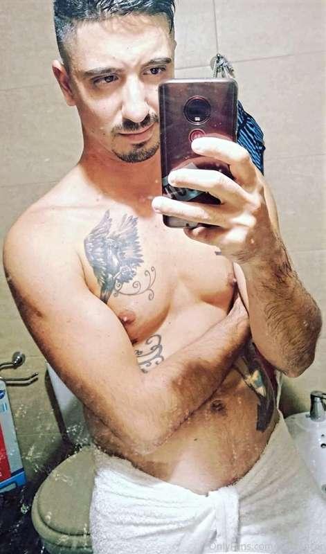 @hotdancer  Latin man🇦🇷, dancer🕺, acrobatic 🤸, taekwondist🥋,..