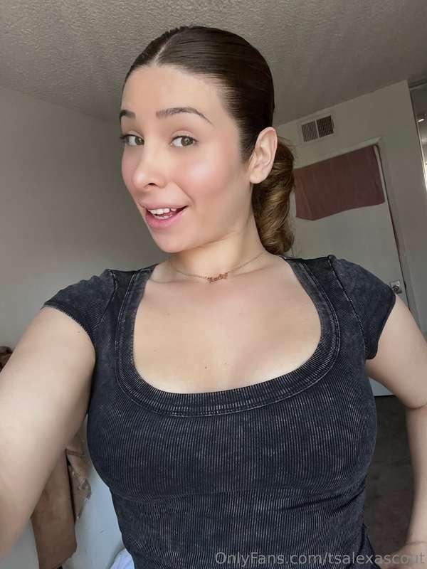 What a nice workout ;) I’m so sweaty ! Wanna see how sweaty ..