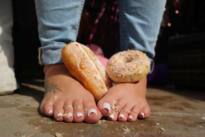 footsiegalore image #6