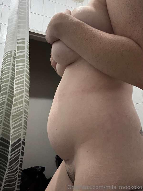 Little baby bump ! 😱😘
