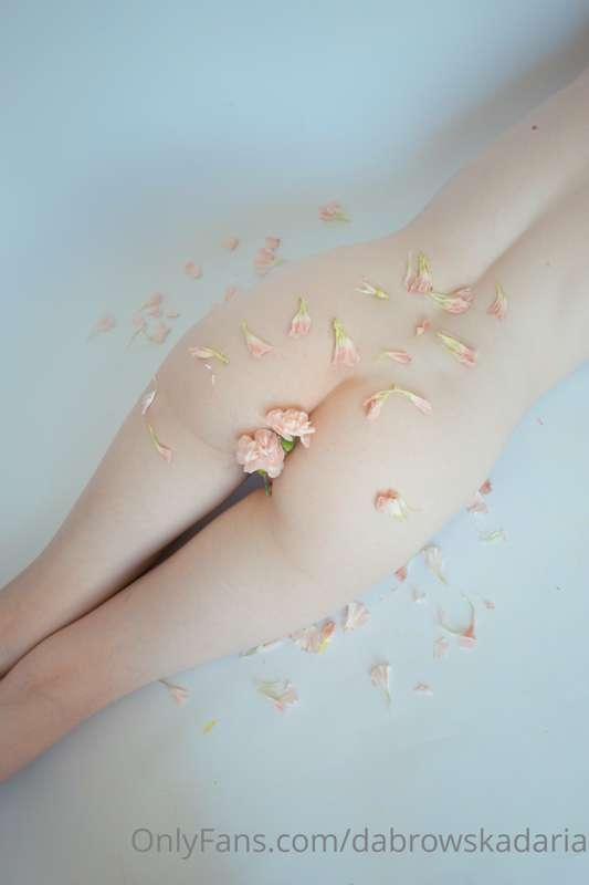 I’ve just got pics from pussy photoshoot and you will probab..