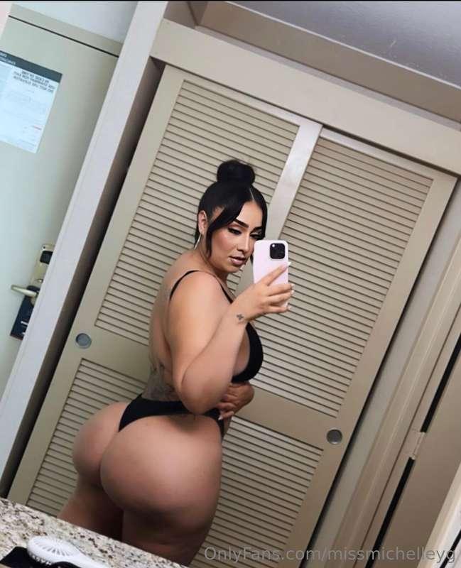 Do I have the fattest ass? Don't lie to me!