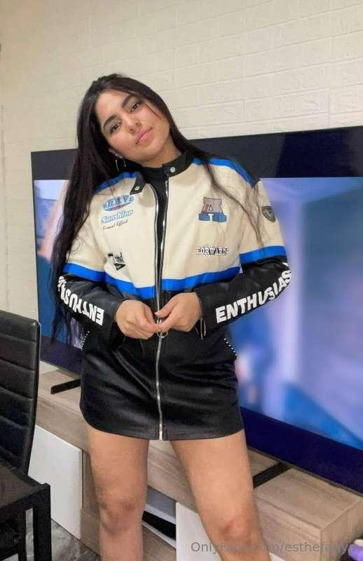 @kendalsmith who lives between Spain and Miami, with curves ..