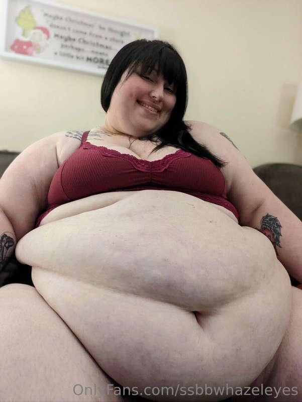 Just a big, fat dough girl 🥵