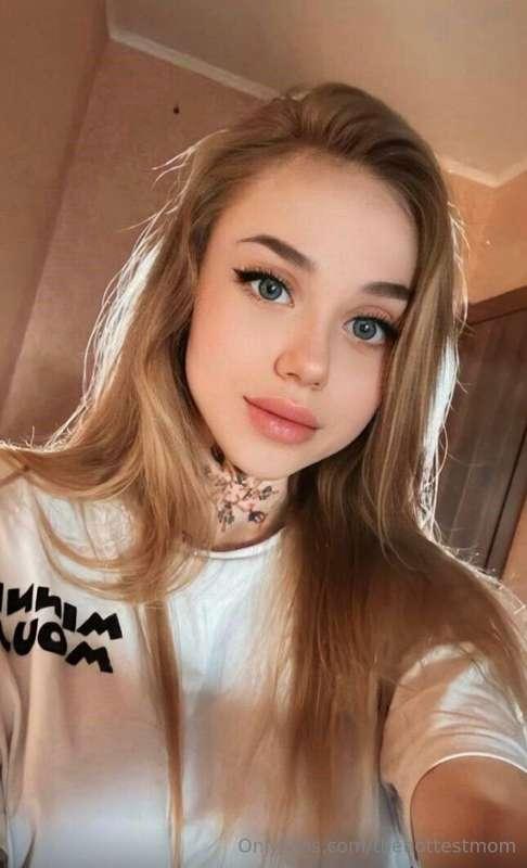 @sexy_ariel 💦💦 I want to look into your eyes and feel your d..