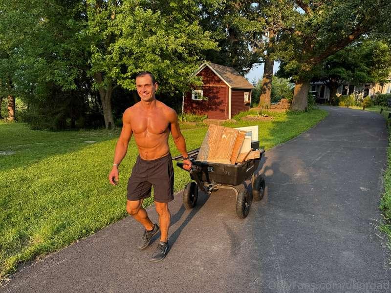 Got to work this weekend at the farm!!! Always having fun 😂💪..