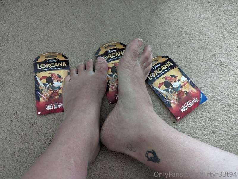 Opened the 3 packs of Lorcana I got and didn't find the Gian..