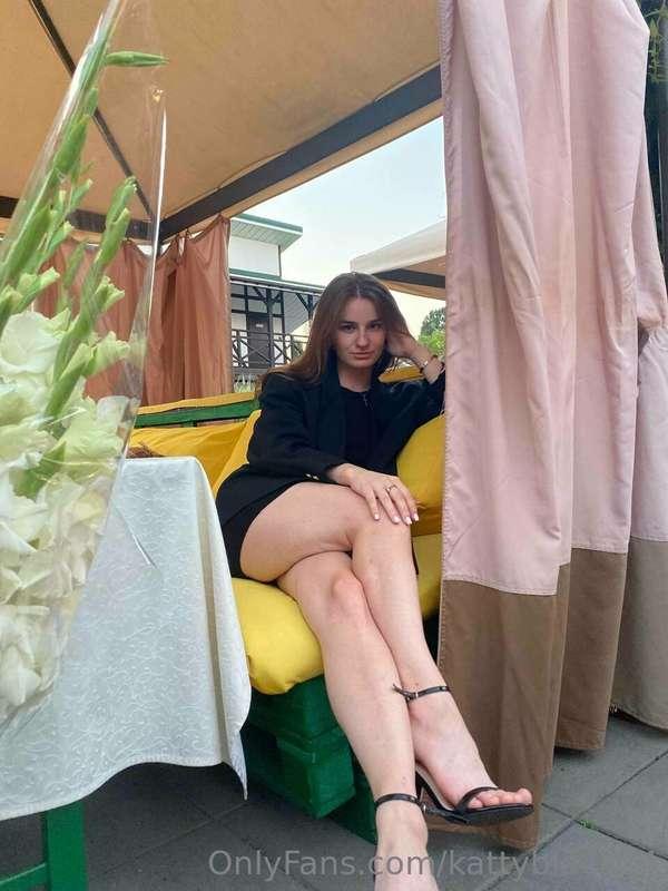 Shall we go for a glass of wine?😉🍷
