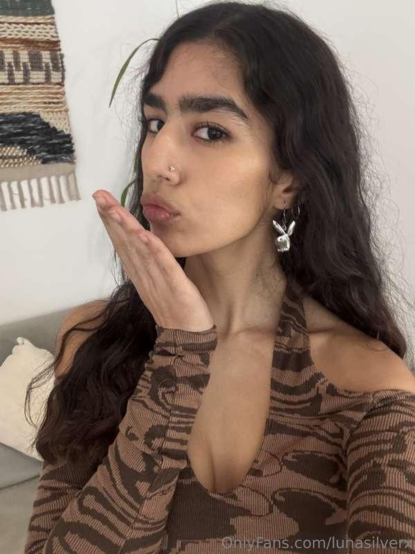 I've been horny all day long 🙈 Wanna play?