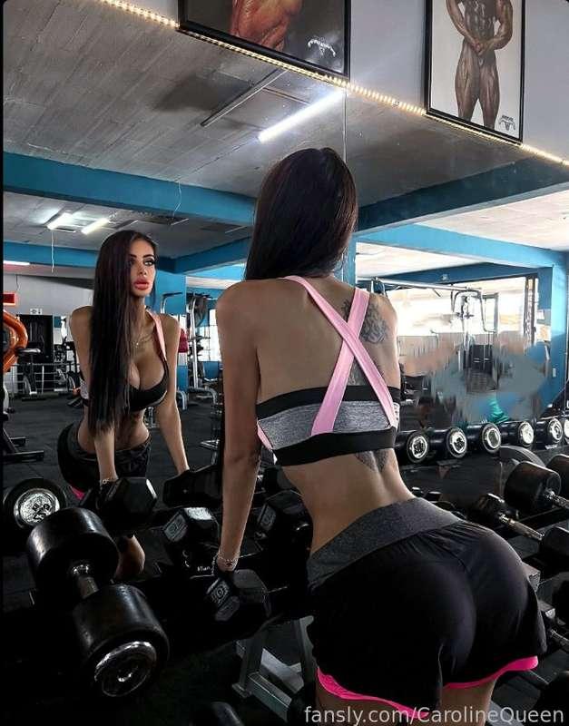 carolinequeen image #0