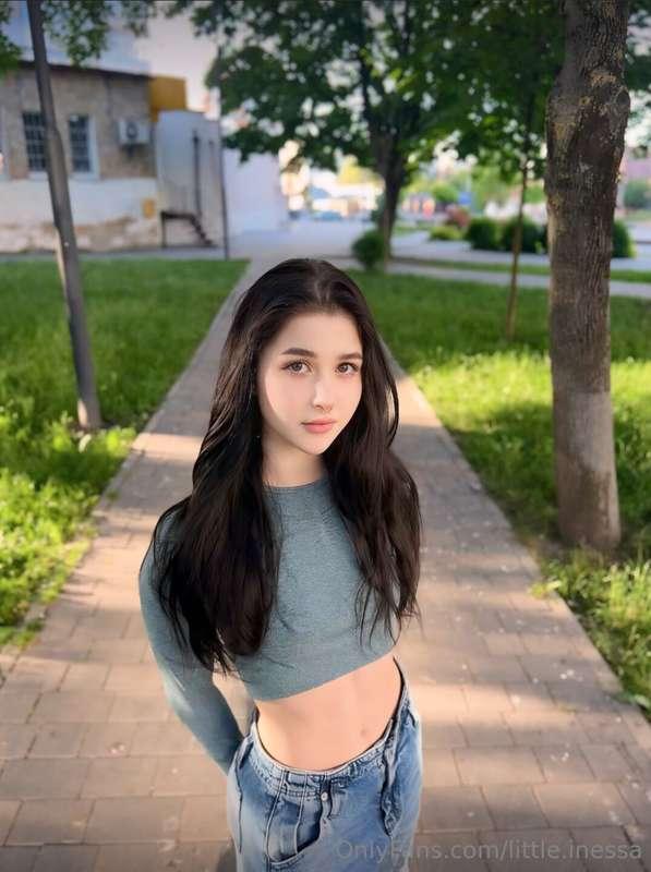Let me distract you👉 @jjameliz 🍒Cum and pour your cum all ov..