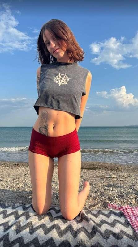 𝐅𝐑𝐄𝐄 𝐒𝐔𝐁𝐒𝐂𝐑𝐈𝐏𝐓𝐈𝐎𝐍😍 This juicy hot student @your_mishel has a..