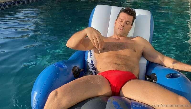 I can't deal this heat and my horniness so I need to get in ..