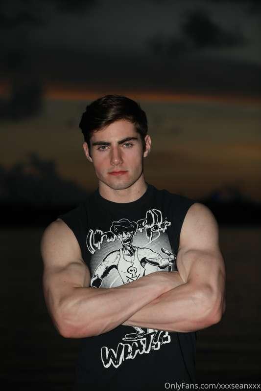 Since you guys loved the pics from my photo shoot with Micha..