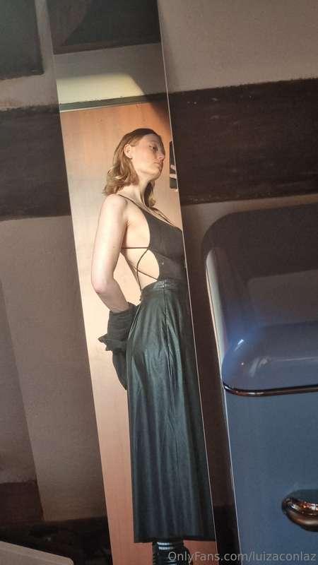 Vestita di pelle ti posso dominare meglio Corri in chat per ..