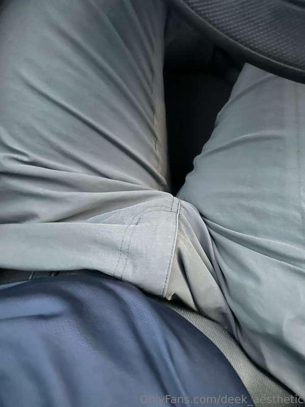 Bulge pics in the car bb