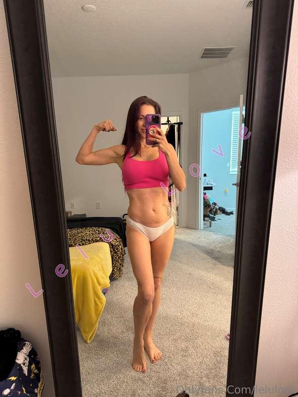 Don't mess with Muscle Mommy!! 💪🏻