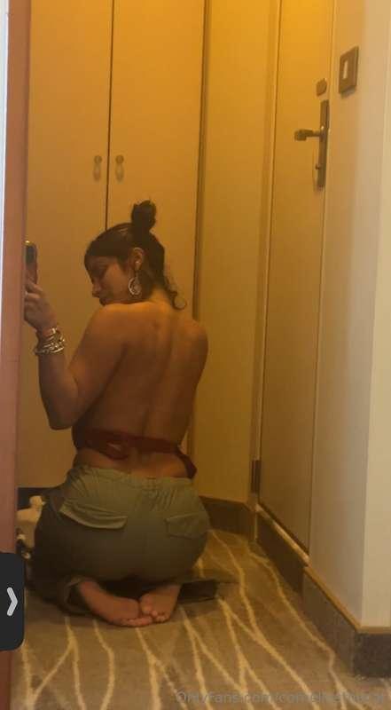 like the start of my tan lines, want to see the rest?! >:3