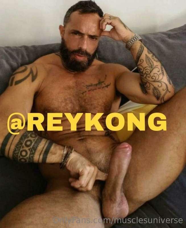 @reykong is a latin macho. He loves to fuck ass (@patosense ..