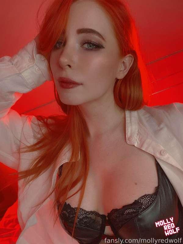 mollyredwolf image #4