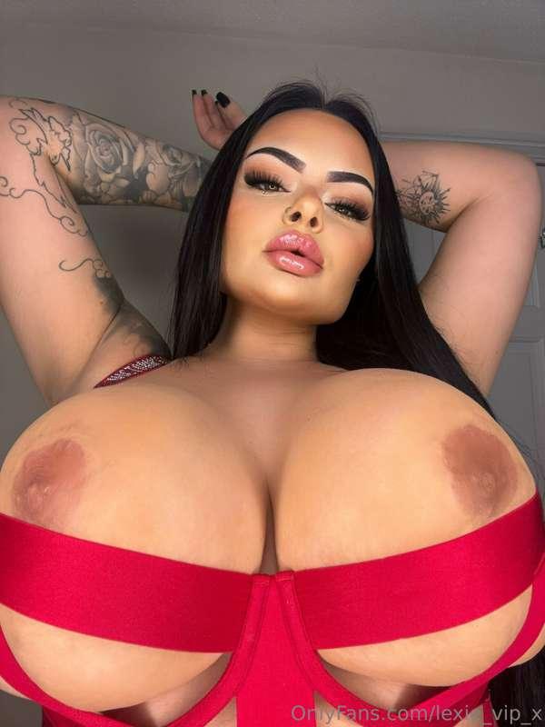 The bigger the better 😈💦