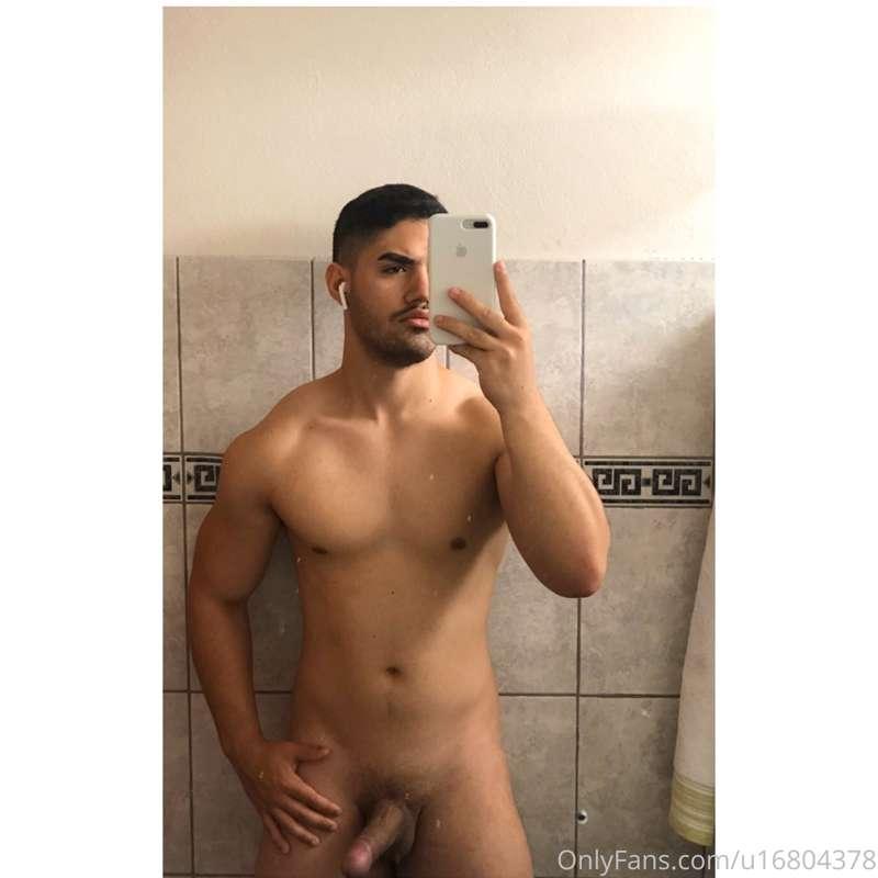 Quien me ducha? 😌😌😊🍼😈🍆💦