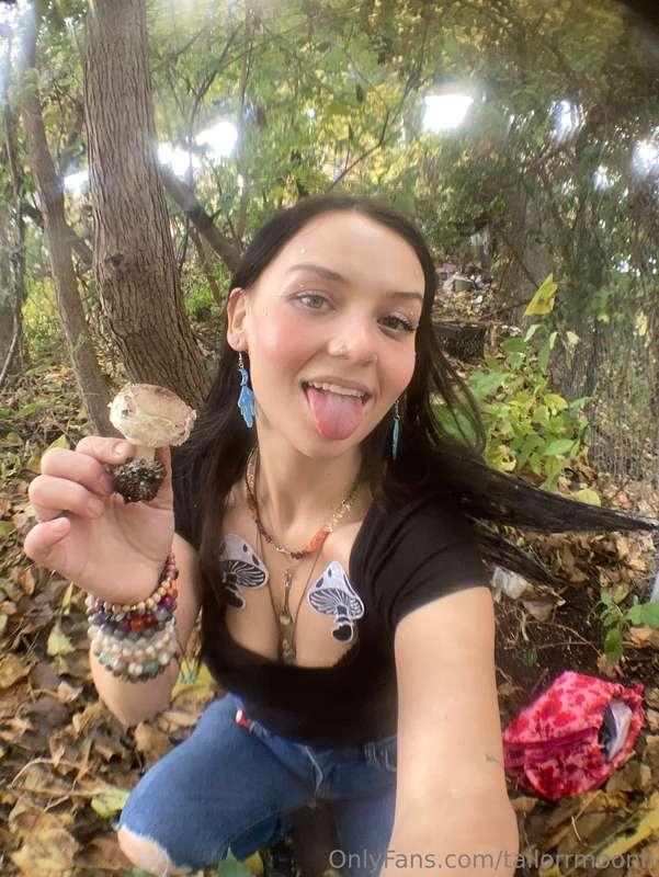 How bad do you wanna see the vault of the realllllllll EXPLI..