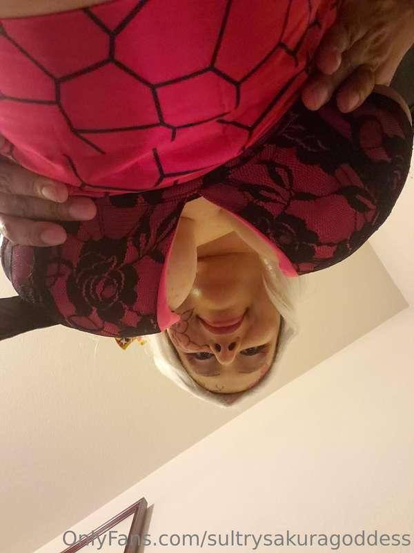 Hey my lovely senpais and kohais would you like to see some ..