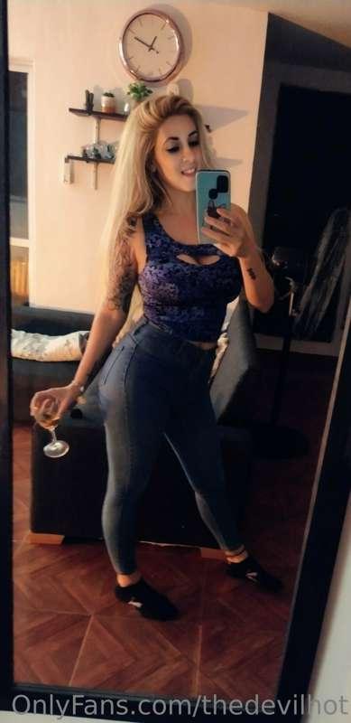 talk later ?? 😏😏😏😏
tip and send a hot gift 🥵🥵🥵
-