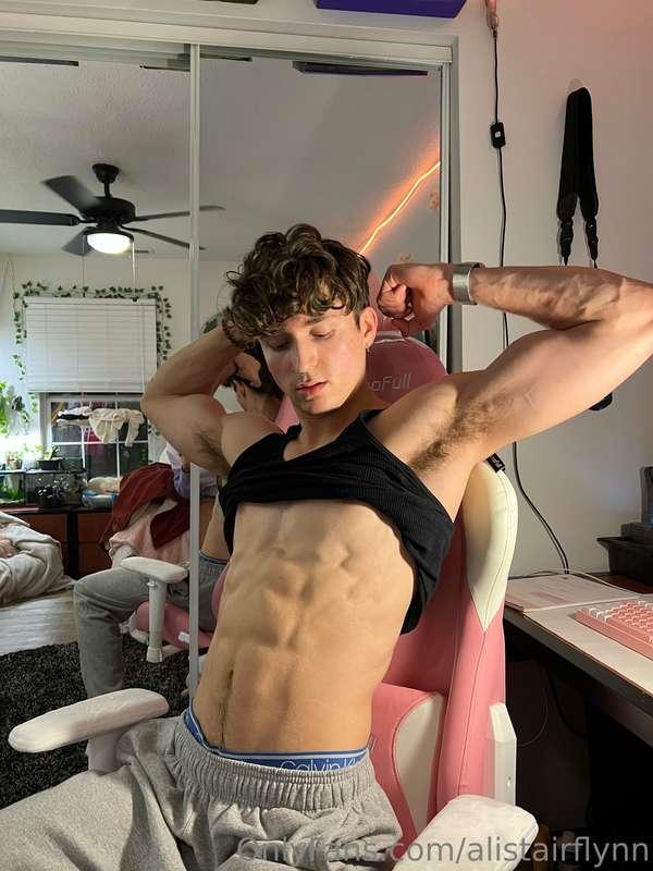 help me out in between matches? 😏💦🎮