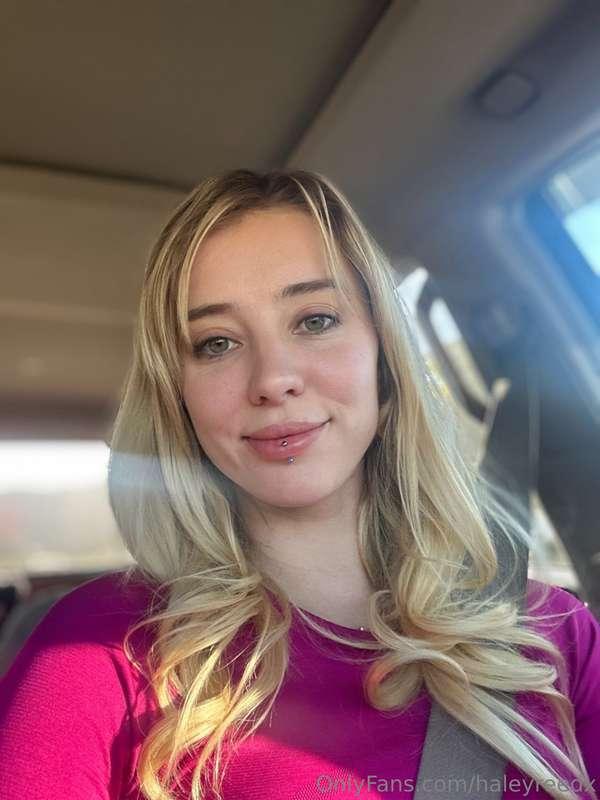 How's your day going so far? 💕