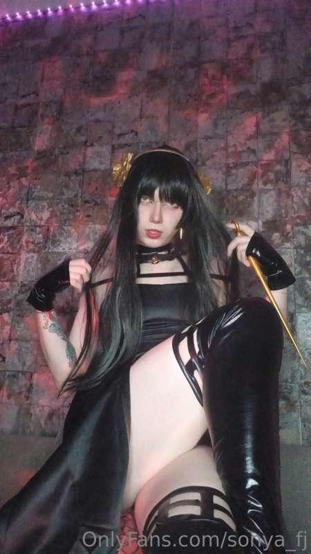 Yor Forger🖤❤
full erotic photoset on my second acc :3
https:..