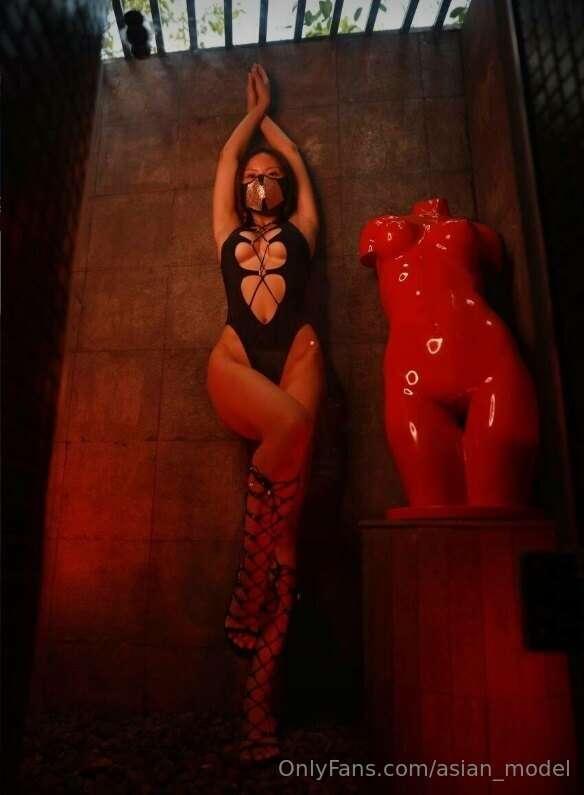Shall we play a game, honey?💋Let's warm up😈🔥I like different..