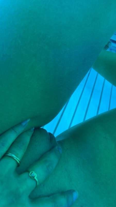 Tanning ❤️