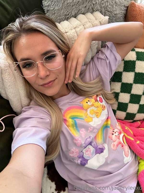 Good morning baby 💗 down for a quick cuddle before work?