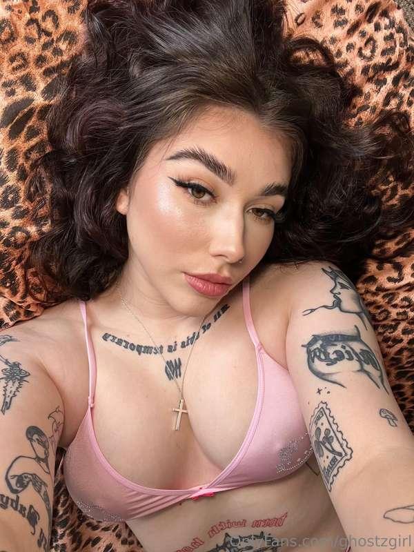 i’m waiting for you to get in bed with me⭐️