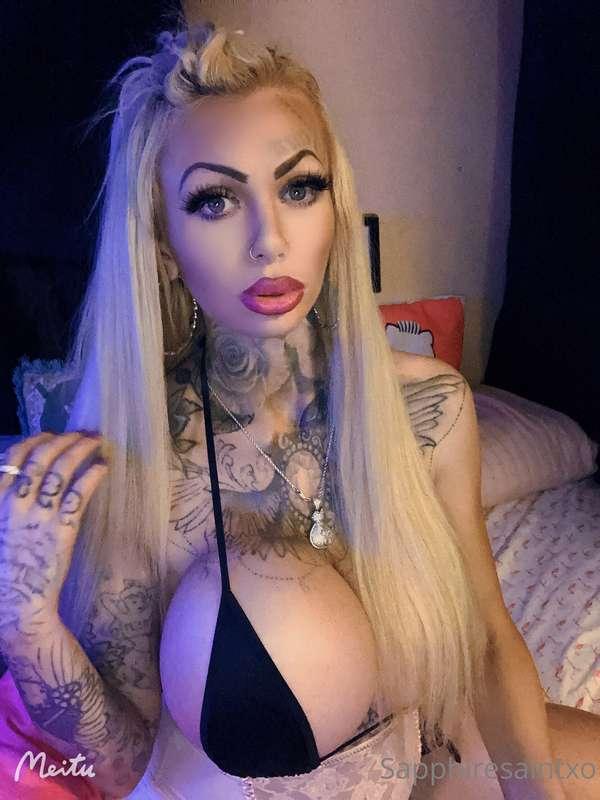 Selfie unfortunately when my implant ruptured I’m going unde..