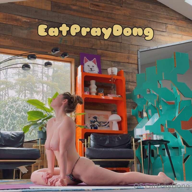 Naked yoga pics 😍🧘