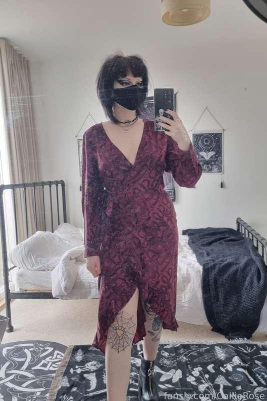 this dress is so freaking cute 🥹

𖤐 #fyp #goth #emo #punk #tits #tattoos #piercings #piercednipples #bigtiddygoth #boobs #pale #alternative 𖤐