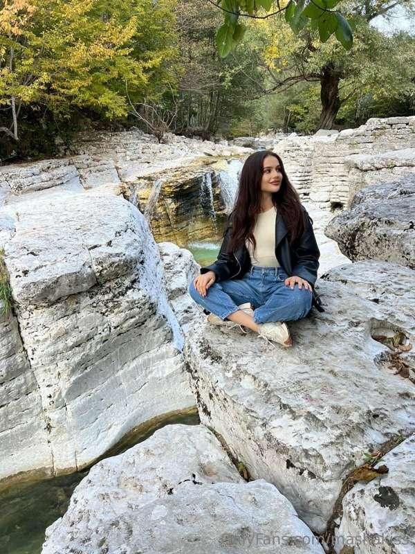 It's probably no secret that I love traveling 😅🌍 But you wou..