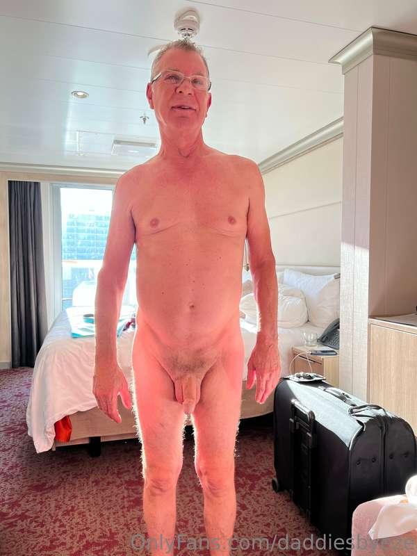 Nice view when walking into David’s stateroom this morning… ..