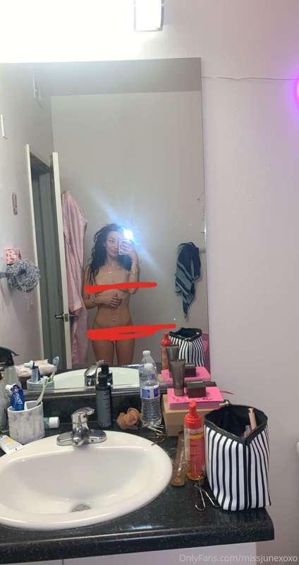 15$ for one of these uncensored 🖤 both for 20$ Hit my messag..