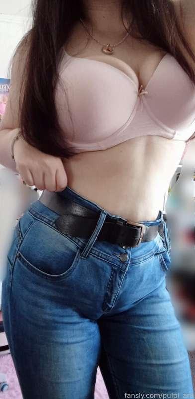 Te gusta mi cuerpito senpai ? 🔥
Te imaginas tu y yo haciéndolo bien durito en mi sala? Ufff ya me calenté de solo pensarlo 🥵

【Lvl 4 IRL Content】
#fyp #vtuber #irl #muslos #boobs #tits #body 